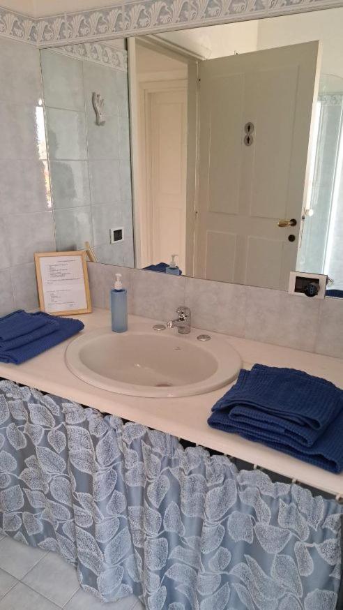 Il Profumo Di Ginestre Bed & Breakfast Olbia Exterior photo