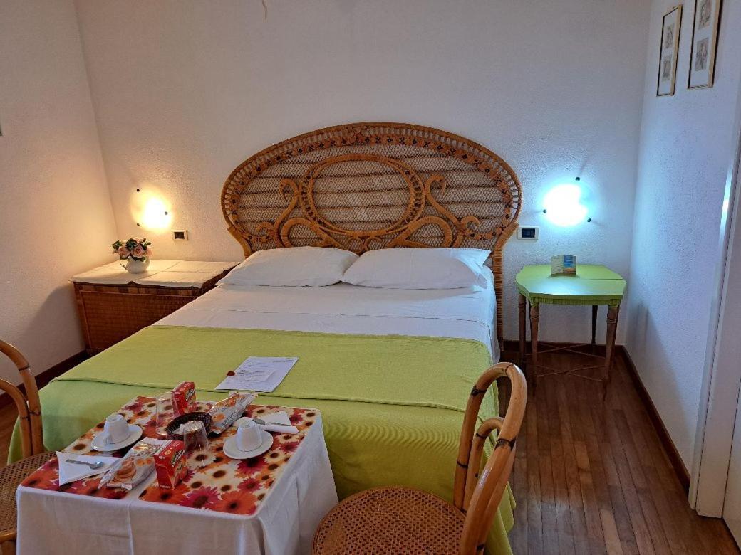 Il Profumo Di Ginestre Bed & Breakfast Olbia Exterior photo
